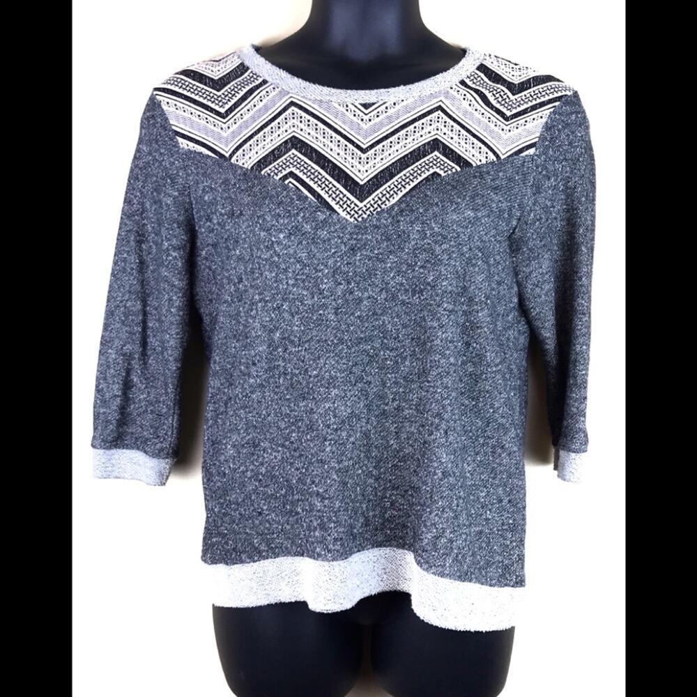 SAGE Pullover Chevron Print Top Size Small